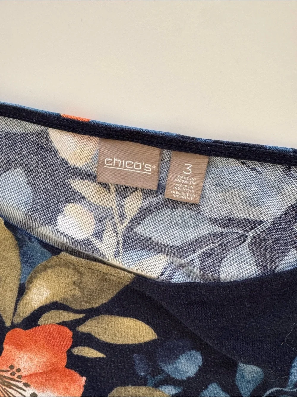 🌺 Chico’s Floral Blouse – Size 3 (Large) – Great Condition - Picture 7 of 7